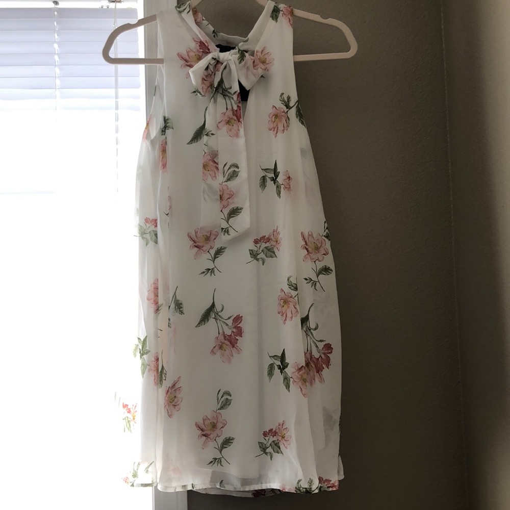 Forever 21 Floral Dress. New with Tags. No flaws